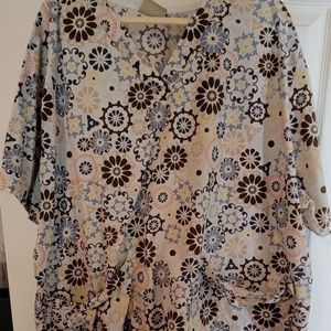 4X Women's Scrub Top